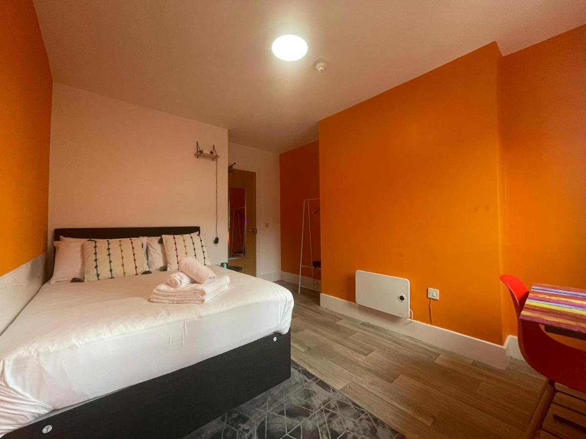 Auberge de jeunesse Neon 160 à Swansea Extérieur photo