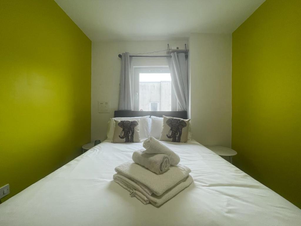 Auberge de jeunesse Neon 160 à Swansea Extérieur photo