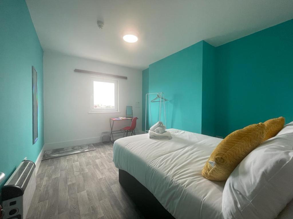 Auberge de jeunesse Neon 160 à Swansea Extérieur photo